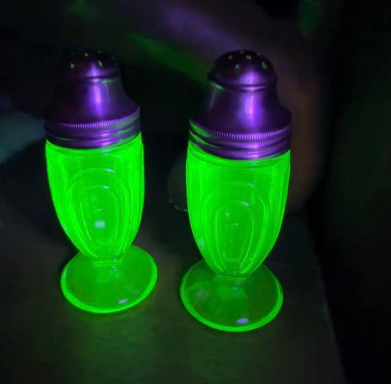 ✨Vintage Hazel Atlas Green Depression Glass Uranium Salt and