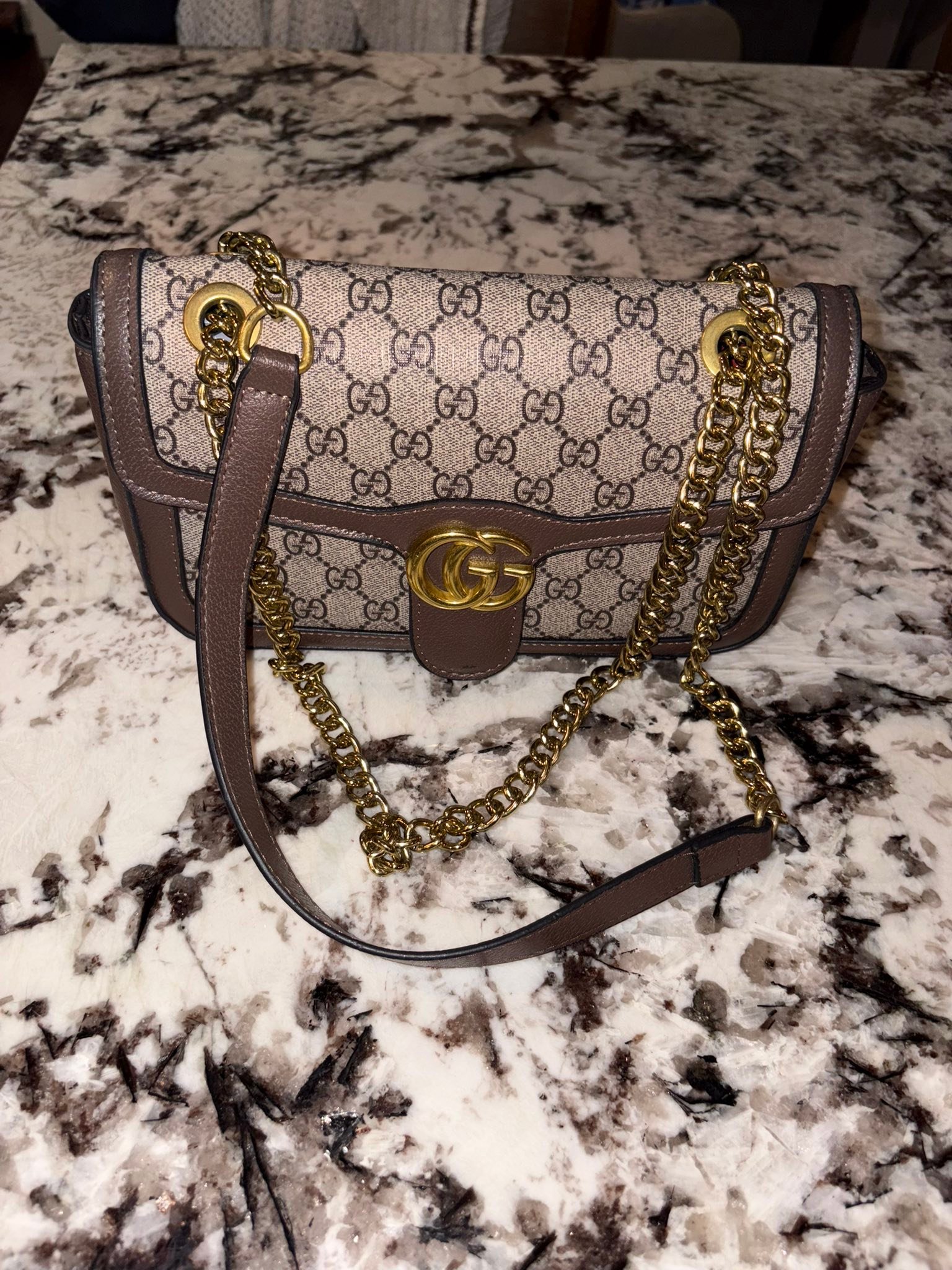 Great condition. As u can see from the pictures. . Nice and clean 