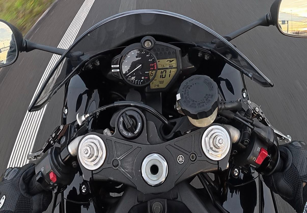 Yamaha R1 Owners Club | Hi everyone, I have a question | Facebook