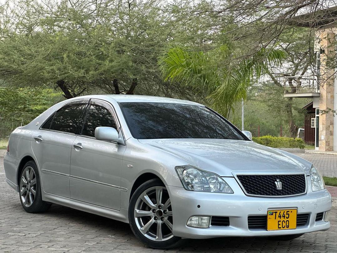 PRICE/BEI:16.7M EXCHANGE/NAVUNJA NA GARI YOYOTE✓ CROWN ATHLETE