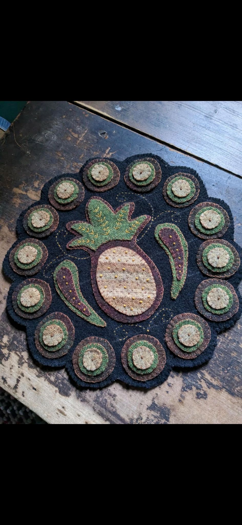 Pineapple Penny Rug Class