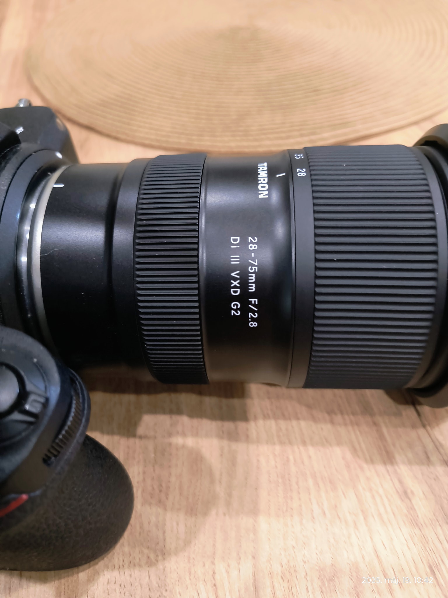 Why is Tamron 35-150mm f2-2.8 lens not going below f2.2 at 35mm on 