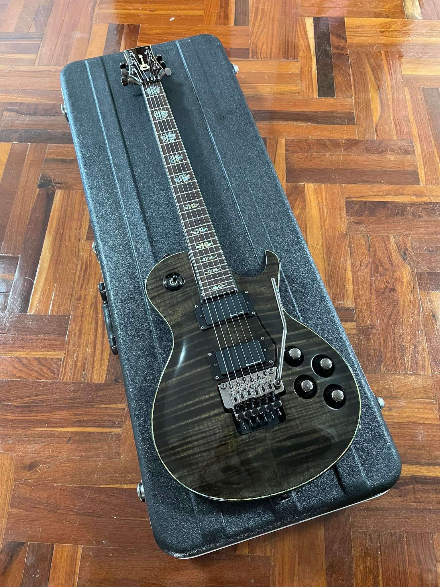 My Charvel Desolation DS-1 FR Trans Black