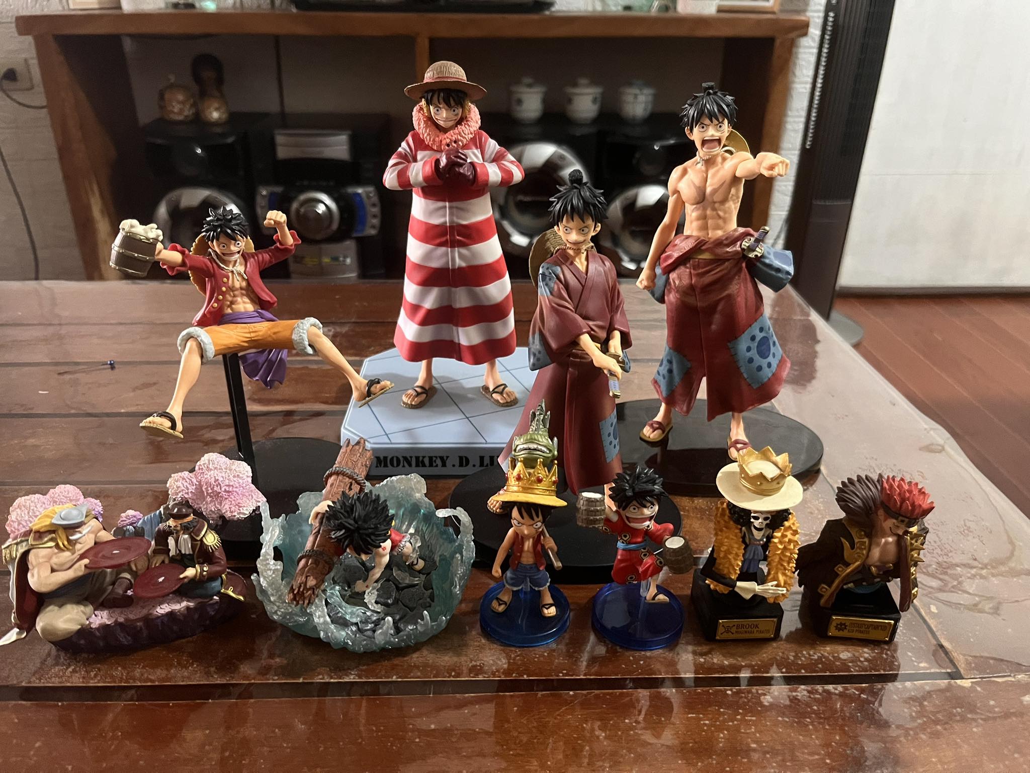 One Piece. 1ဘူး 15K Luffy 2 / Ace 1 / Sabo 1 all out MHA bib 2 