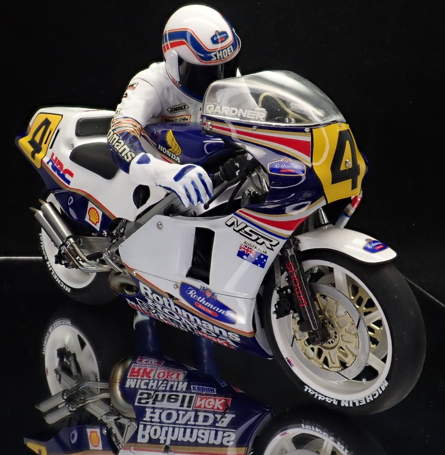 タミヤ1/12 Honda NSR500 ワイン ガードナー仕様 タミヤ 1/12 NSR500 1986＆スターティングライダー・ワインガードナー