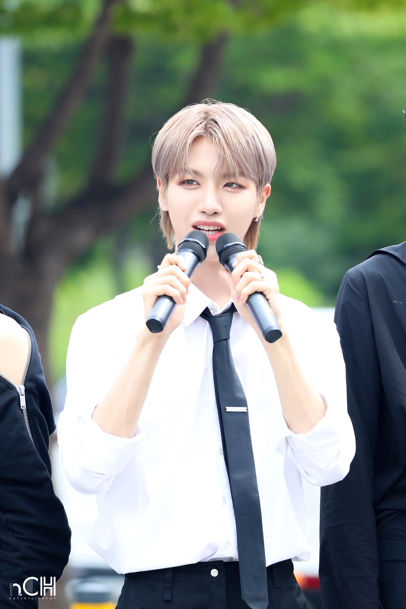 엔싸인 - n.SSign - HAPPY BIRTHDAY TO HUIWON🐶 희원의 생일 기념 비하인드... | Facebook