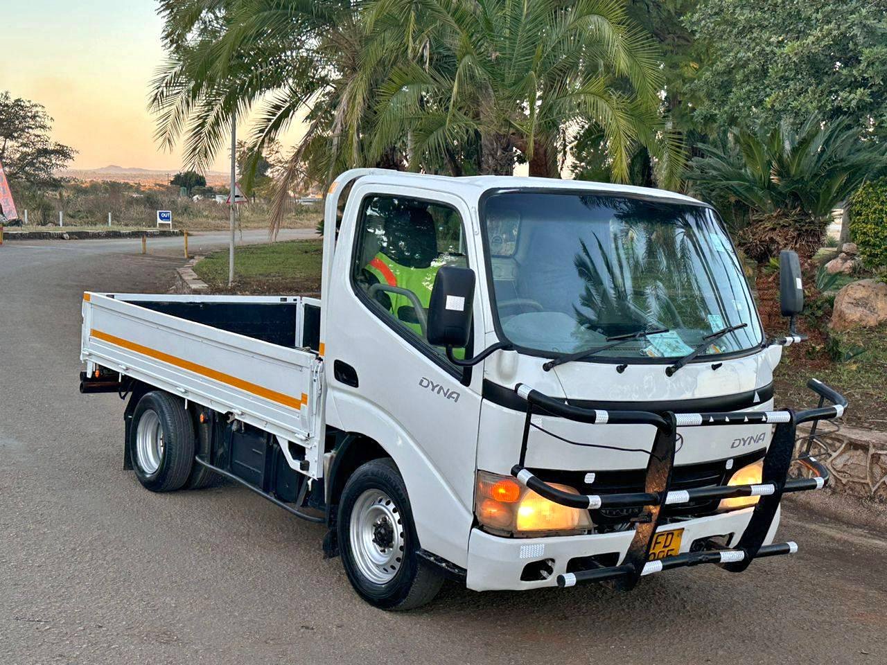 Toyota Dyna 2.5 Ton Truck for Sale Call [hidden information]