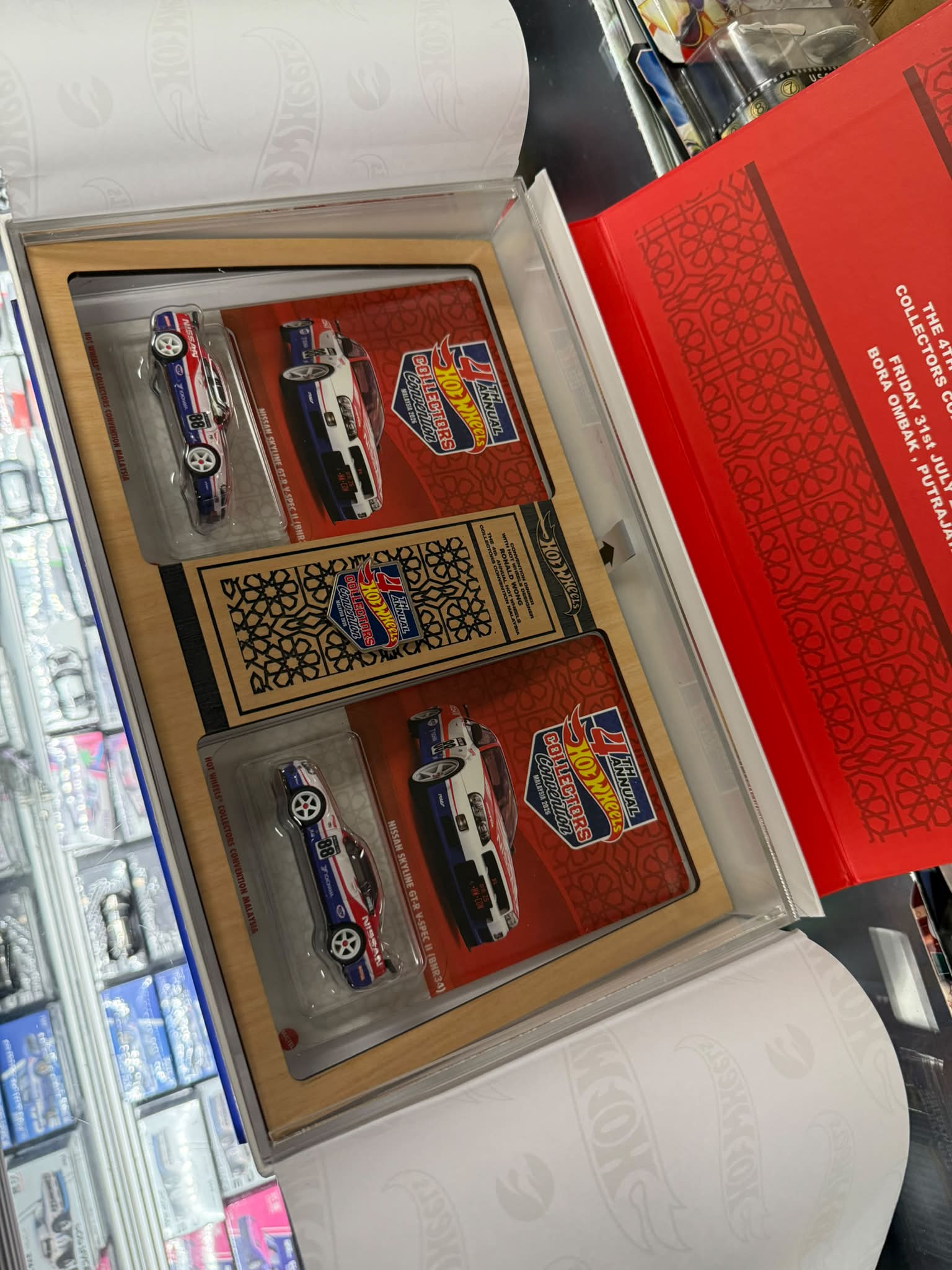 Hot Wheels Malaysia Convention dinner set with Nissan Skyline GT-R