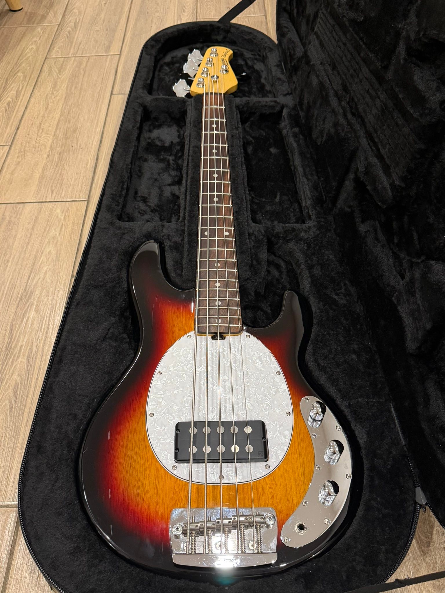 Are the poles on the Nordstrand MM5.2 pickup adjustable?