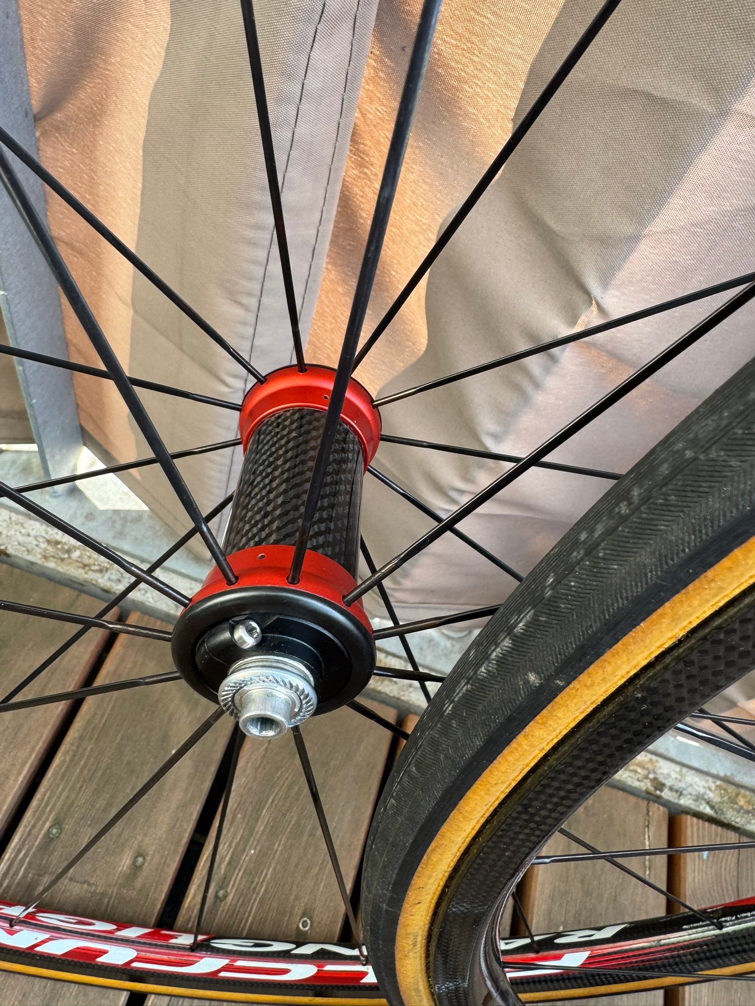 What are the differences between Fulcrum Red Wind 50 XLR and