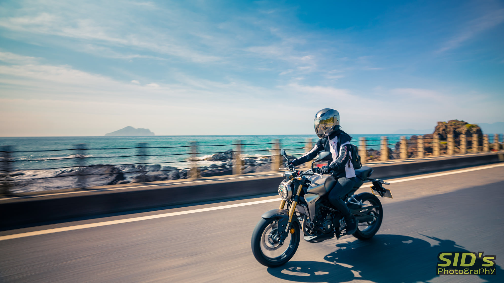 喜德騎攝生活 Sid's Riding Life - 果然夏天就是要去海邊呀！ #honda #hondacb #hondacb300r # ...