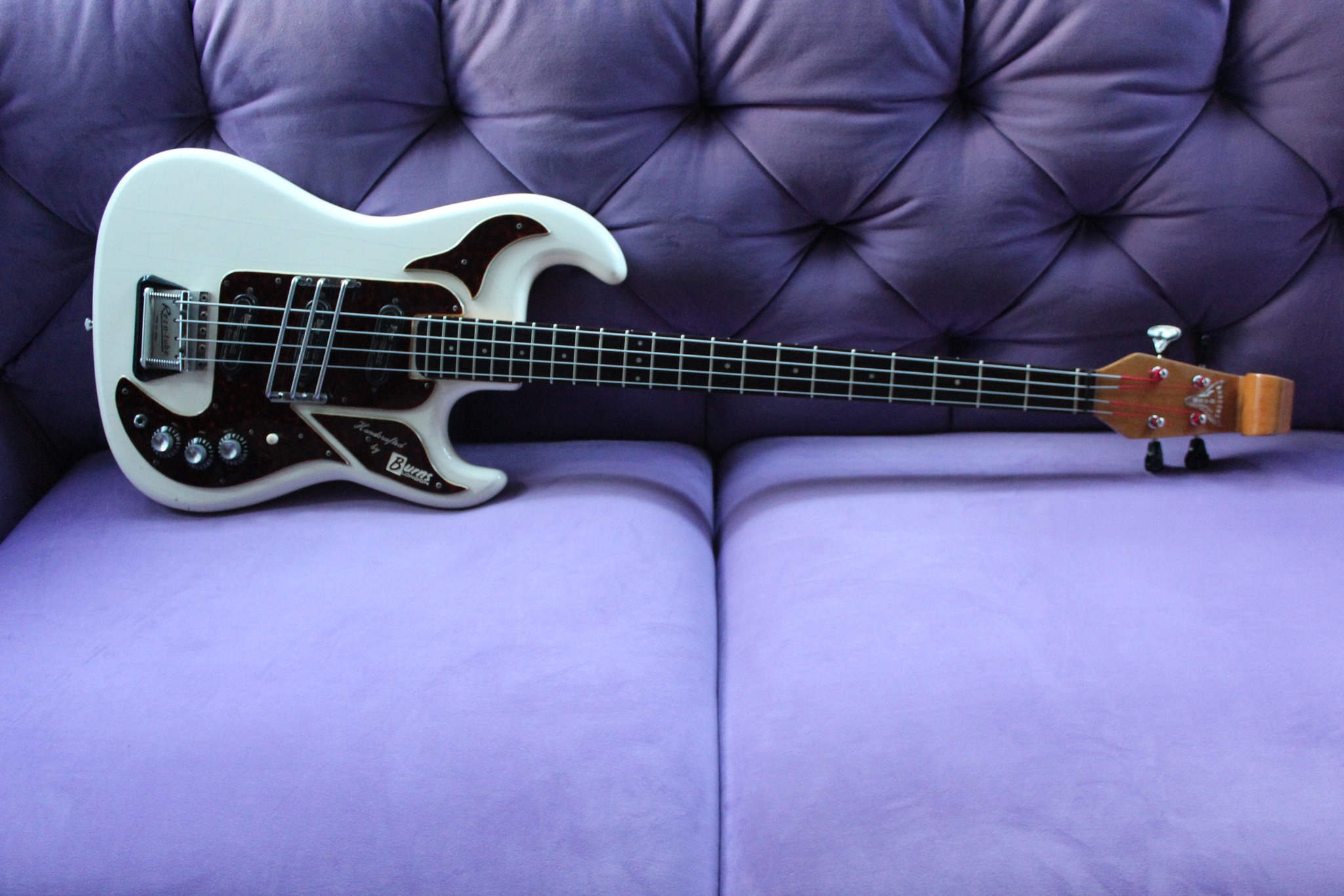 1964 Burns Shadows Bass Model for sale in great condition