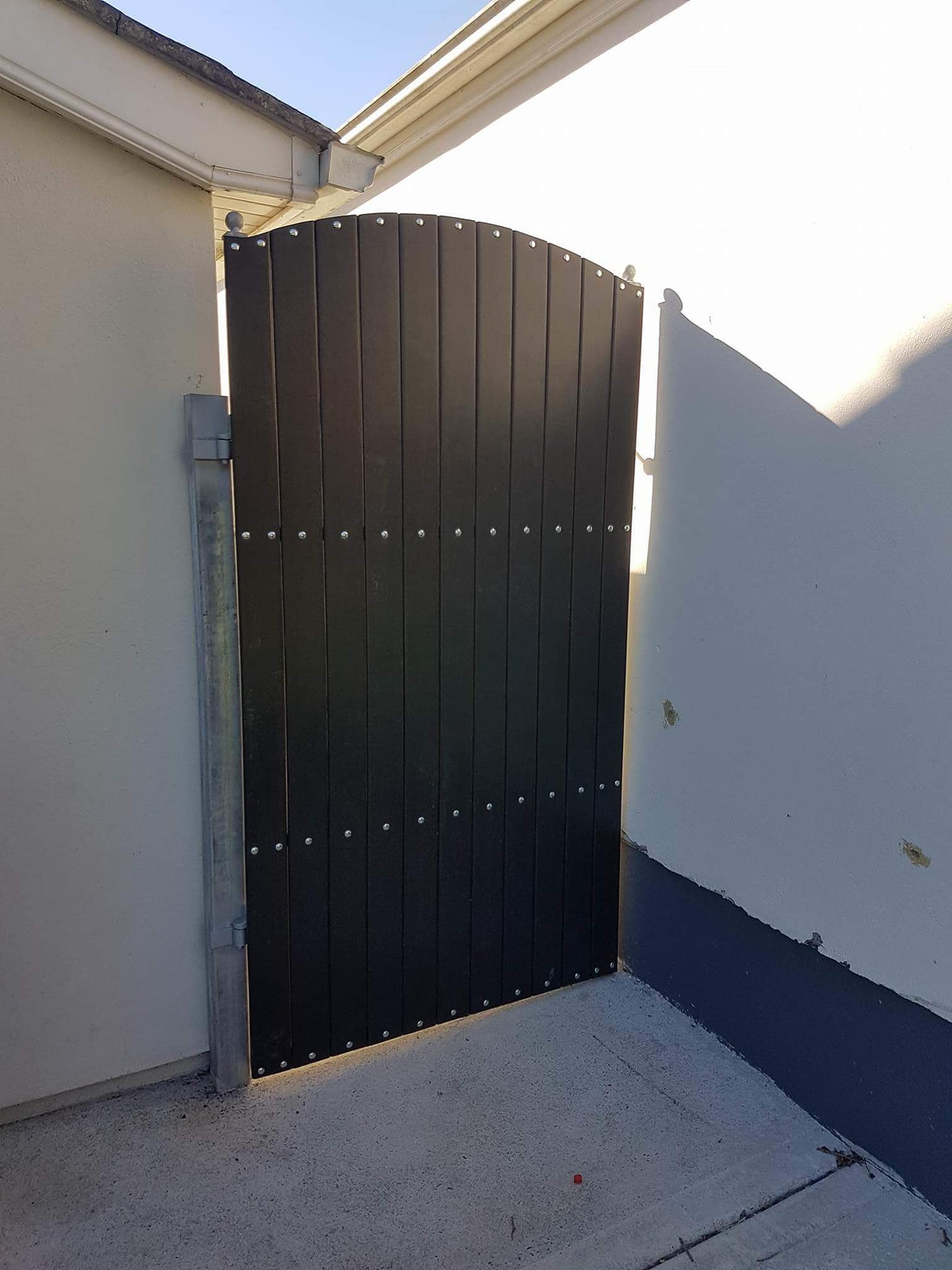 Galvinized side gate for a... - AM Welding & Earthworks