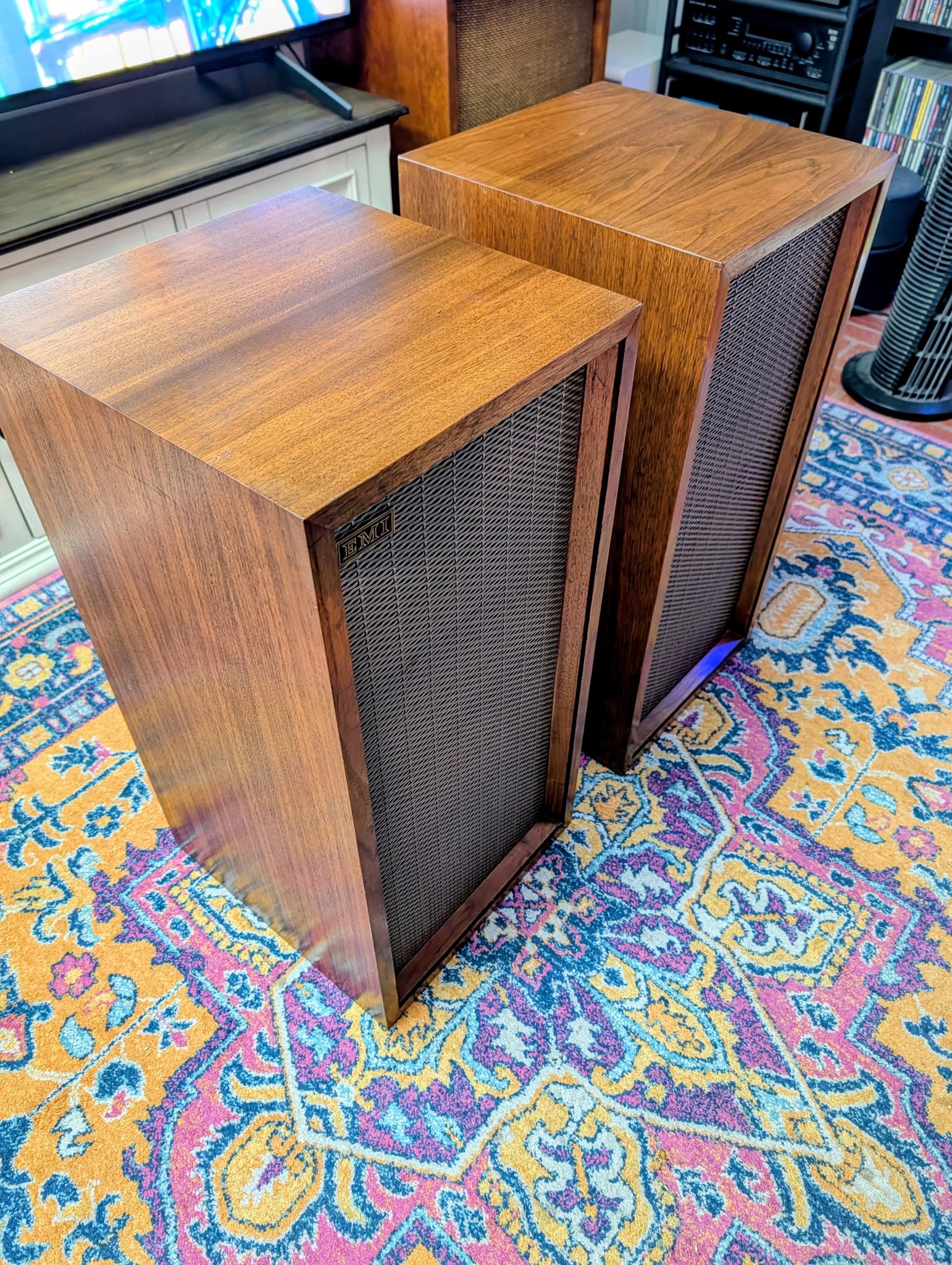 Emiさま What are the specs and sound quality of vintage Emi Z11A speakers?