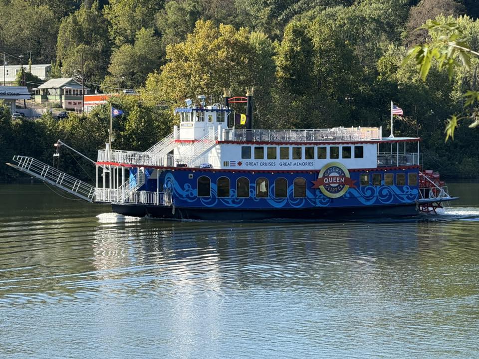 BB Riverboats - The Three Rivers Queen from Gateway... | Facebook
