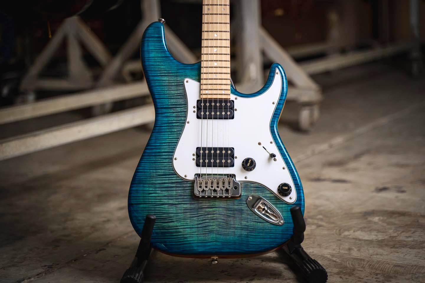 Modern meets traditional with our HD 'Headless Delos' How would