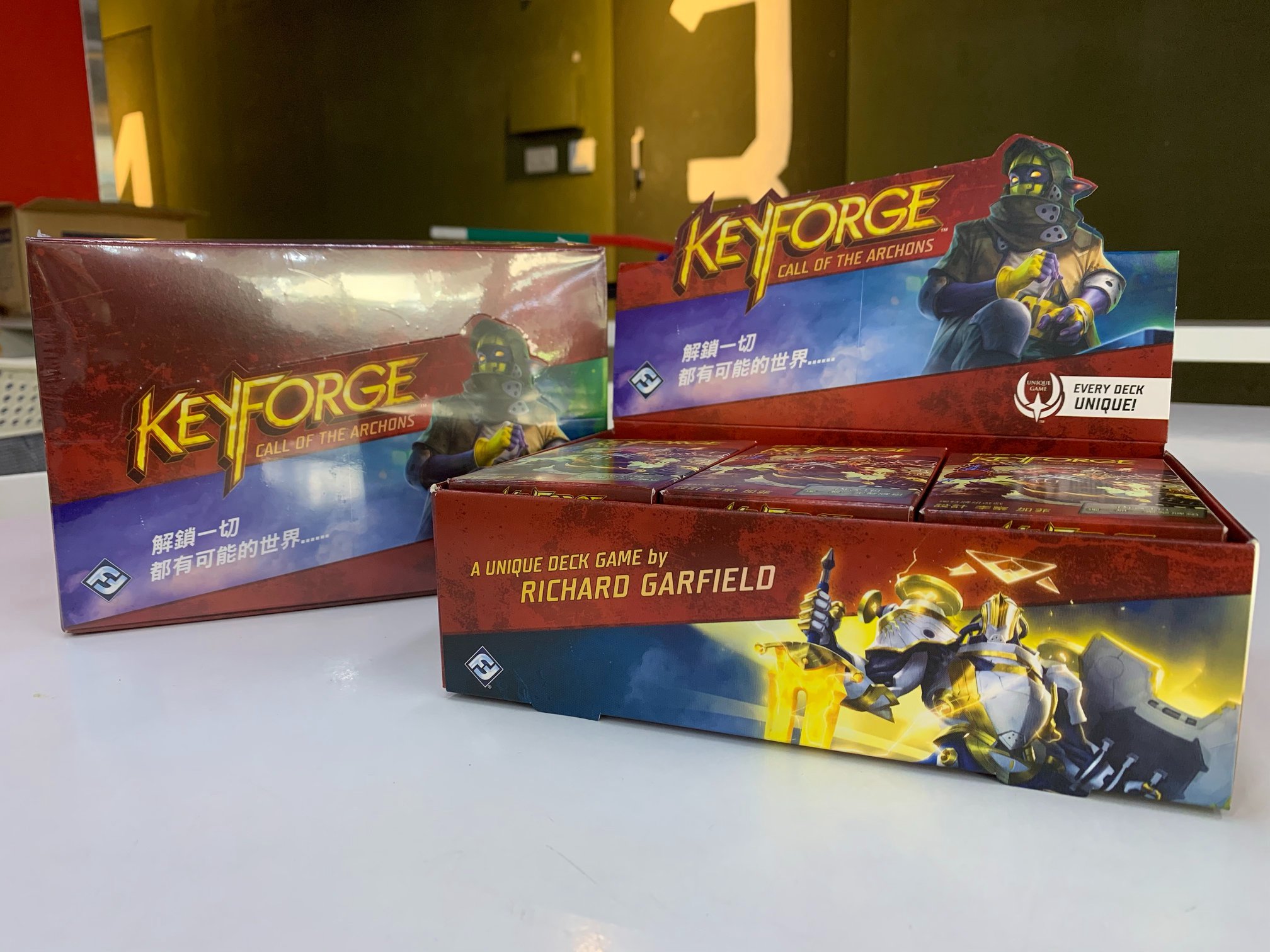 桌弄 - 🌟桌弄新鮮報🌟🌟 Keyforge 鍛鑰者 補充包 少量到貨 先搶先贏，晚來了就沒了！... | Facebook