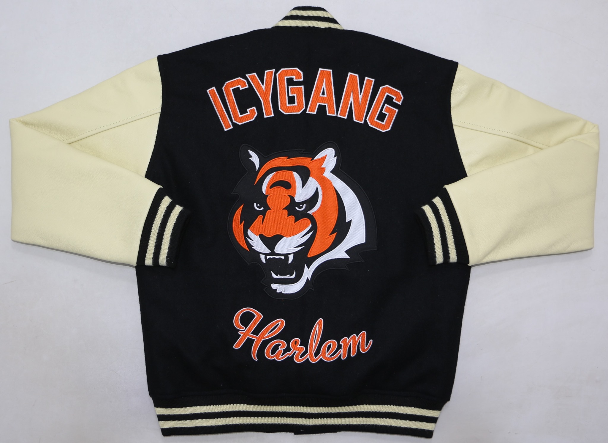 Clothoo - Design your own #varsityjacket with custom...