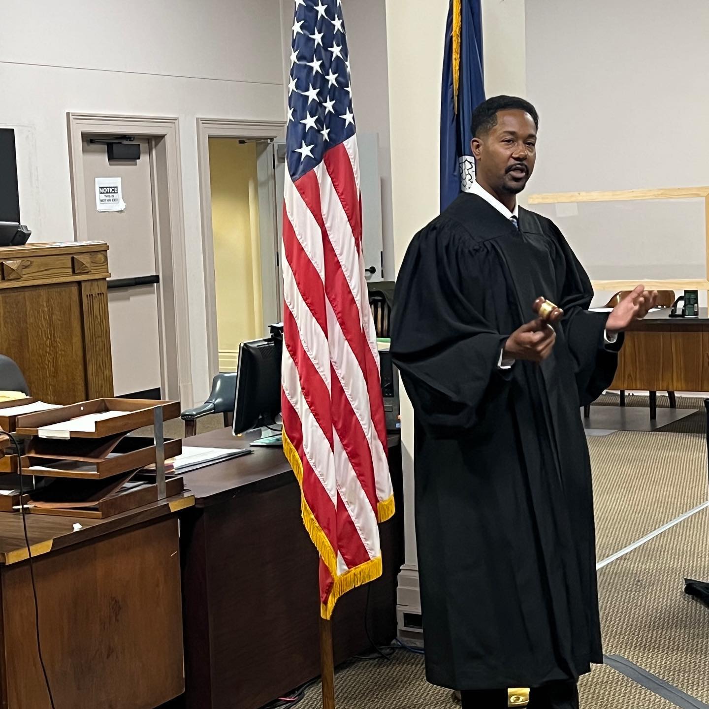 Leon Roche for Judge