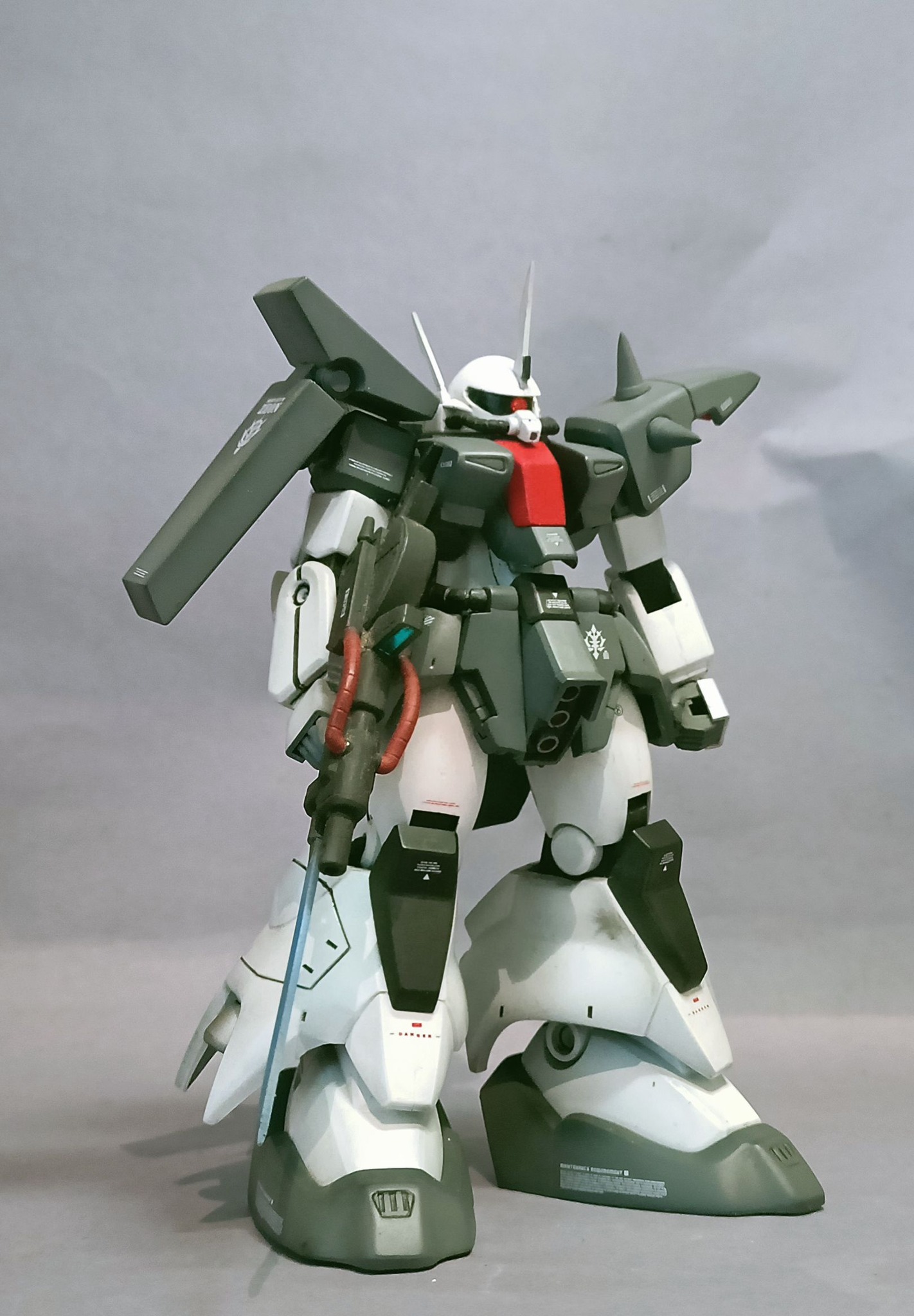 Zaku III Neo Zeon mobile suit specifications