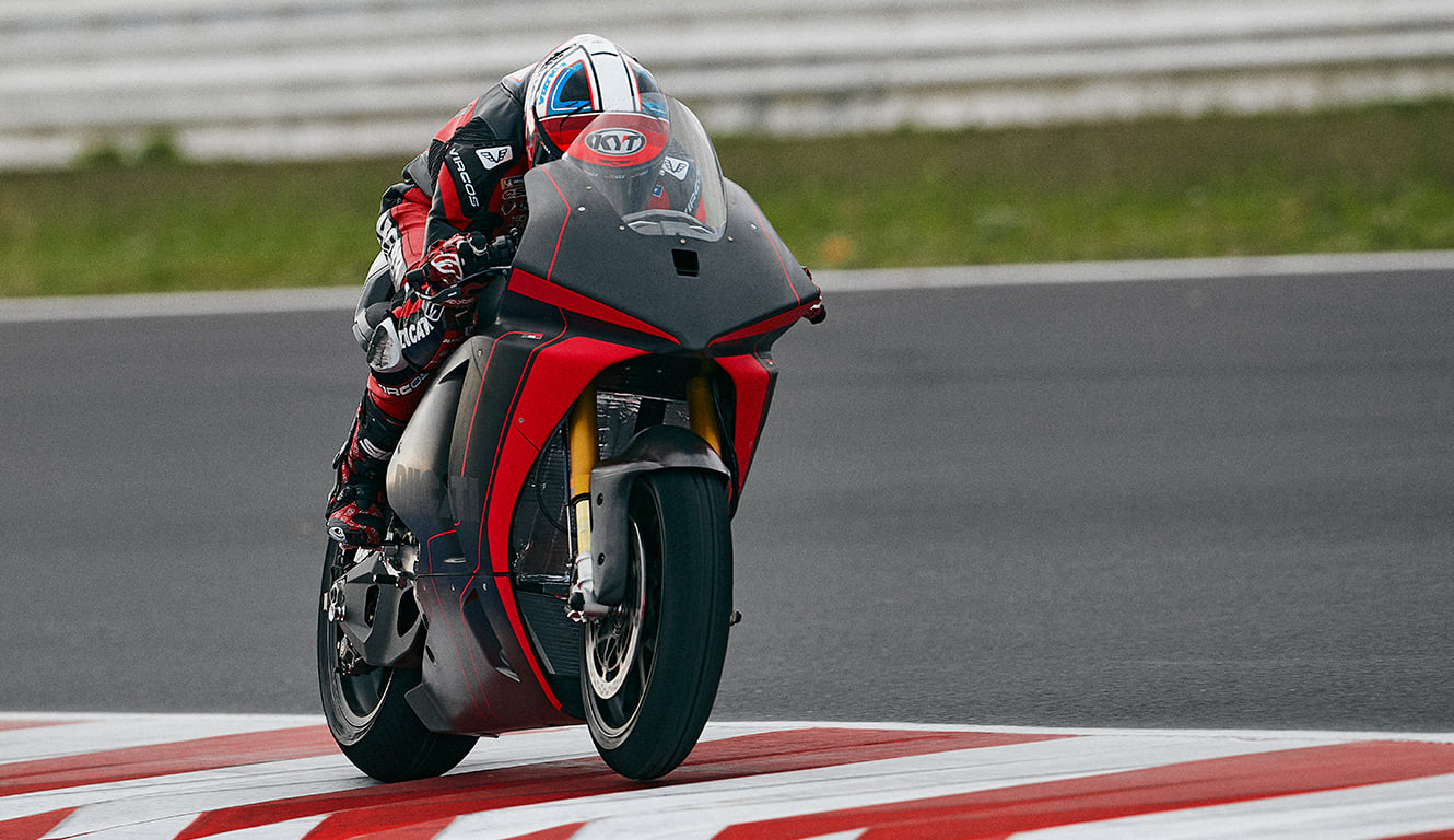 Ducati Vicenza - La Ducati MotoE in pista per la prima...