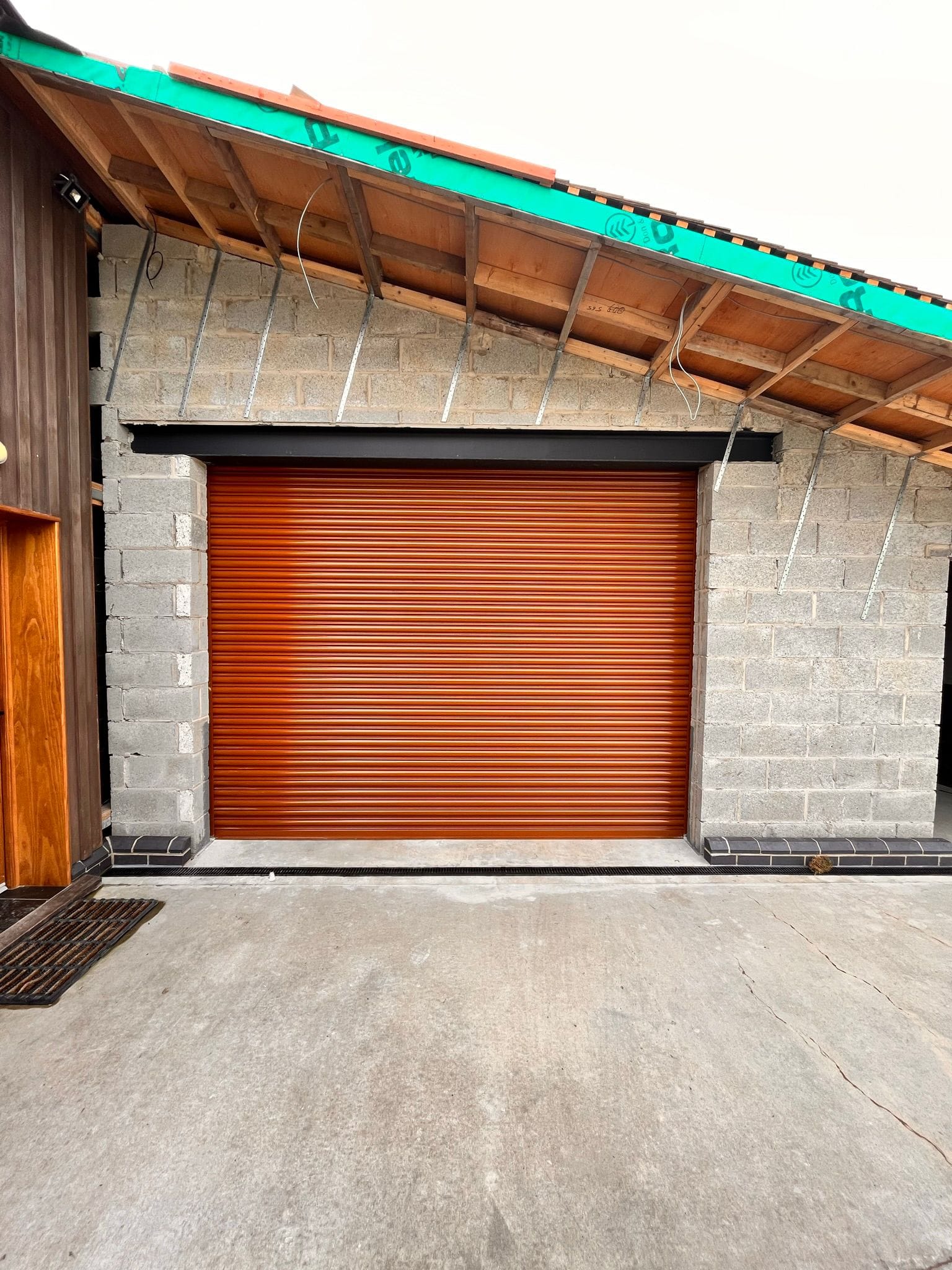 SAS Garage Doors & Shutters Ltd | Scunthorpe
