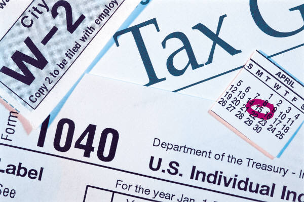 Bonnie Coyne at C&R TAX Service 804-892-9547 | Colonial Heights VA