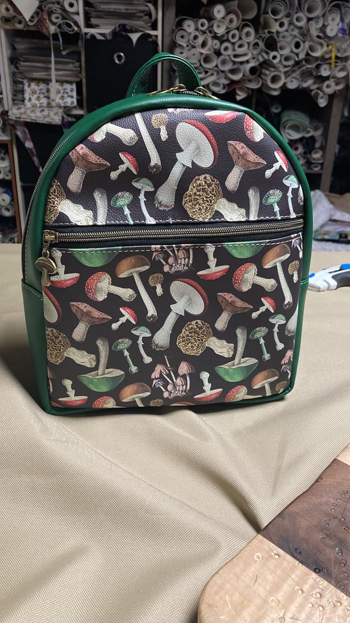patagonia backpacks macy& 39 Kid's Refugito Day Pack 12L Color:RO5-High Rise Grey/Smoked Pear this rucksack is a Brand:osprey Fjallraven Kanken Classic Backpack