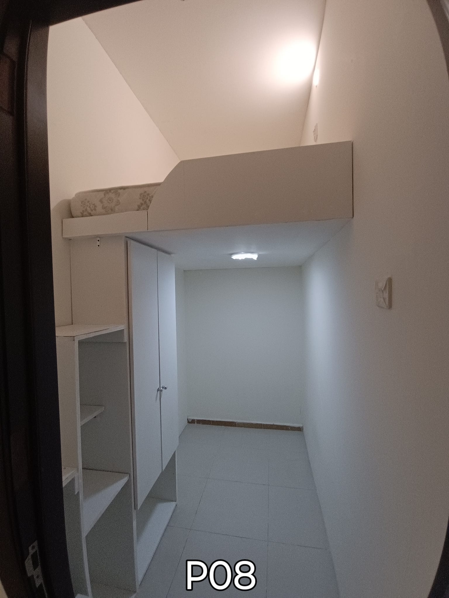 Rigga/Muraqqabad- Partition for Rent