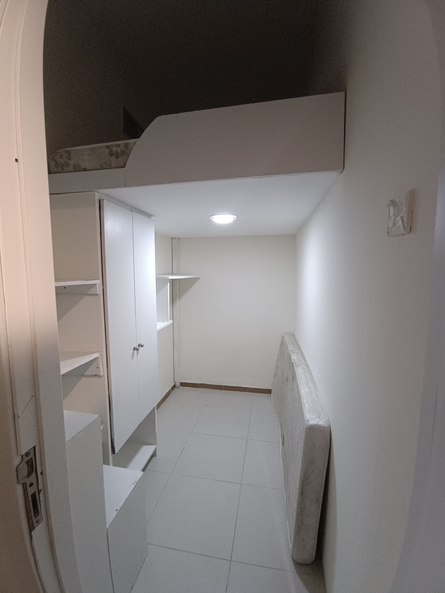 Rigga/Muraqqabad- Partition for Rent