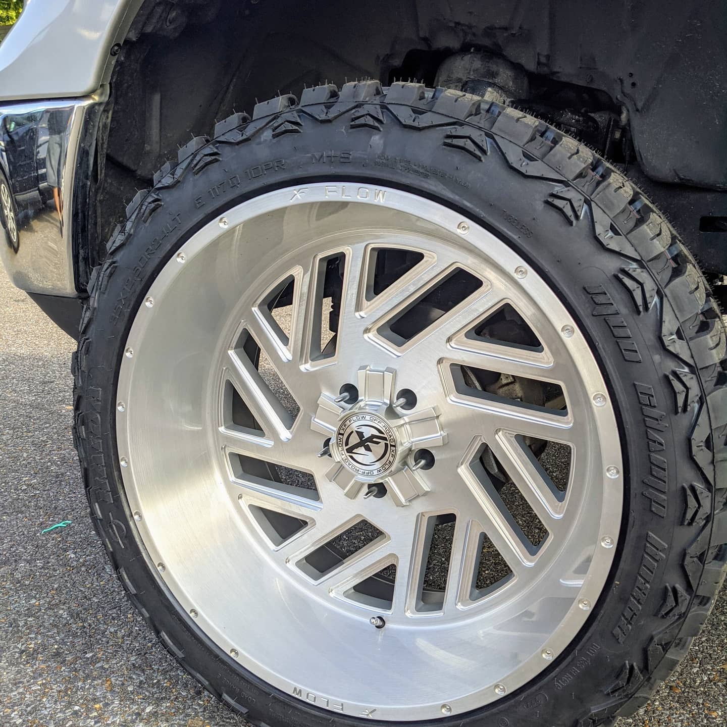 Wheel Workz - 24x12 Flow Forged XFX-304's with a 6