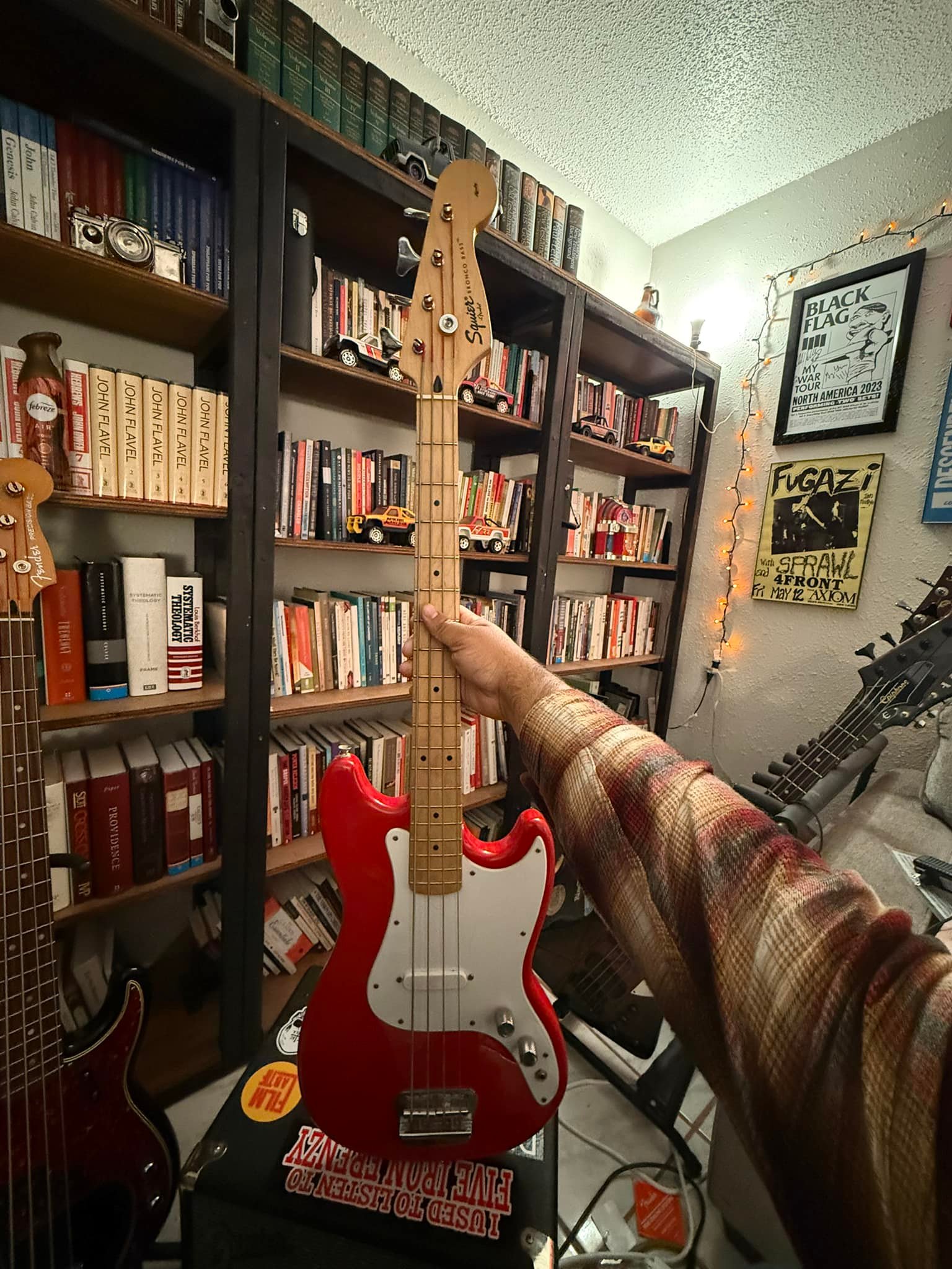 Squier short scale bass packs a punch for the price