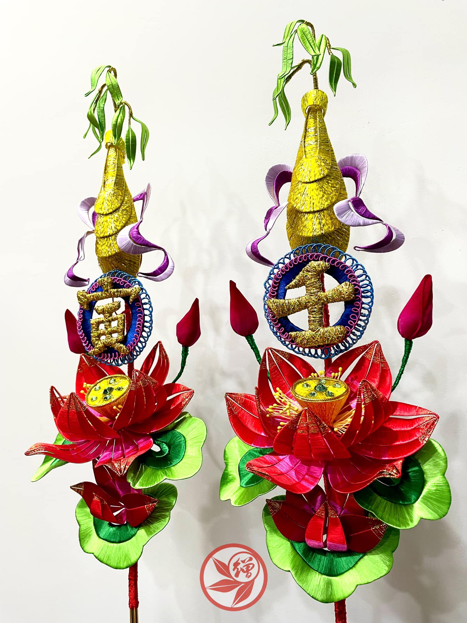 繒 纏花工藝 - 三立電視台寶島神很大 策劃了要登上台灣海拔最高的廟宇-海天寺 為海天寺菩薩清囤及換春(爐花)... | Facebook