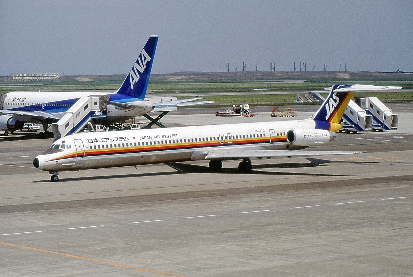 Japan Air Syatem JA8432 DC9-41 cn 47615/751 Haneda(HND) 25.Jul.1989