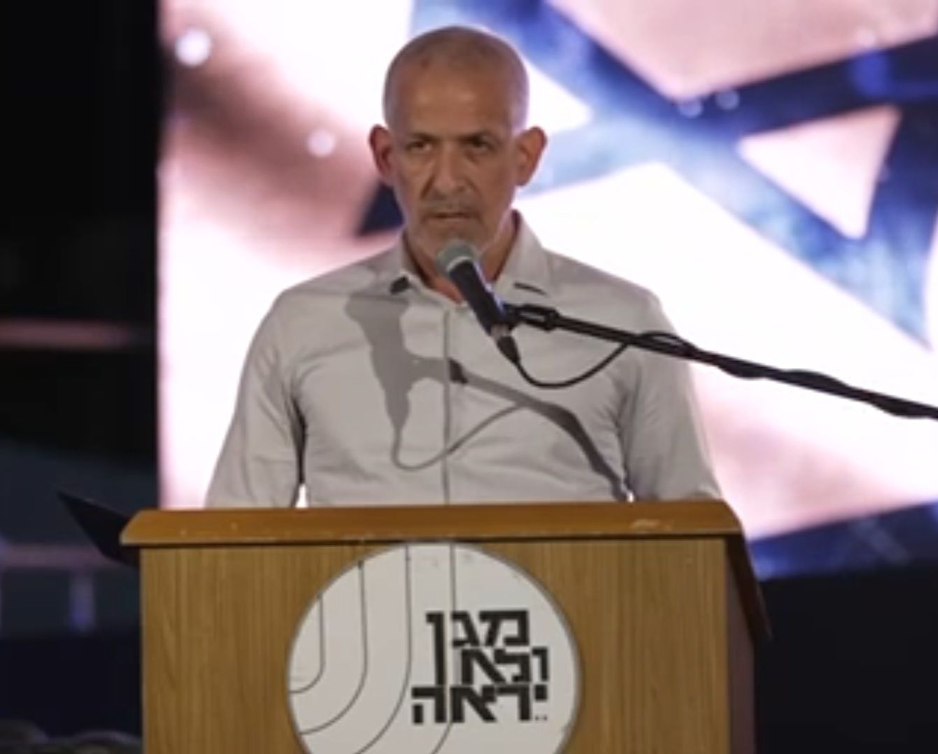 Or-ly - ‏הודעת ההתפטרות של רונן בר הערב מעידה אולי על עוצמת הלחצים ...
