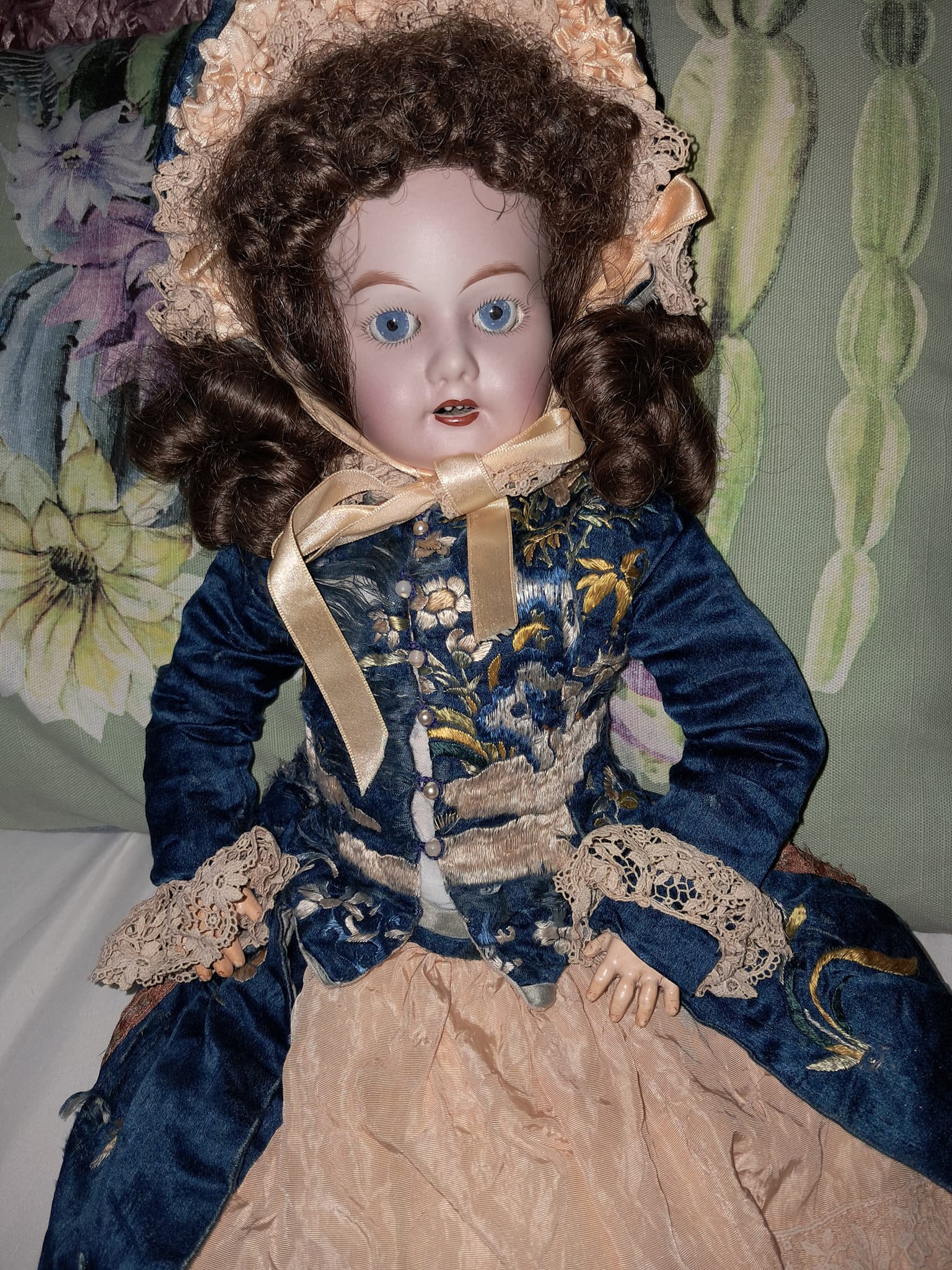 Antique German & French Dolls | Facebook
