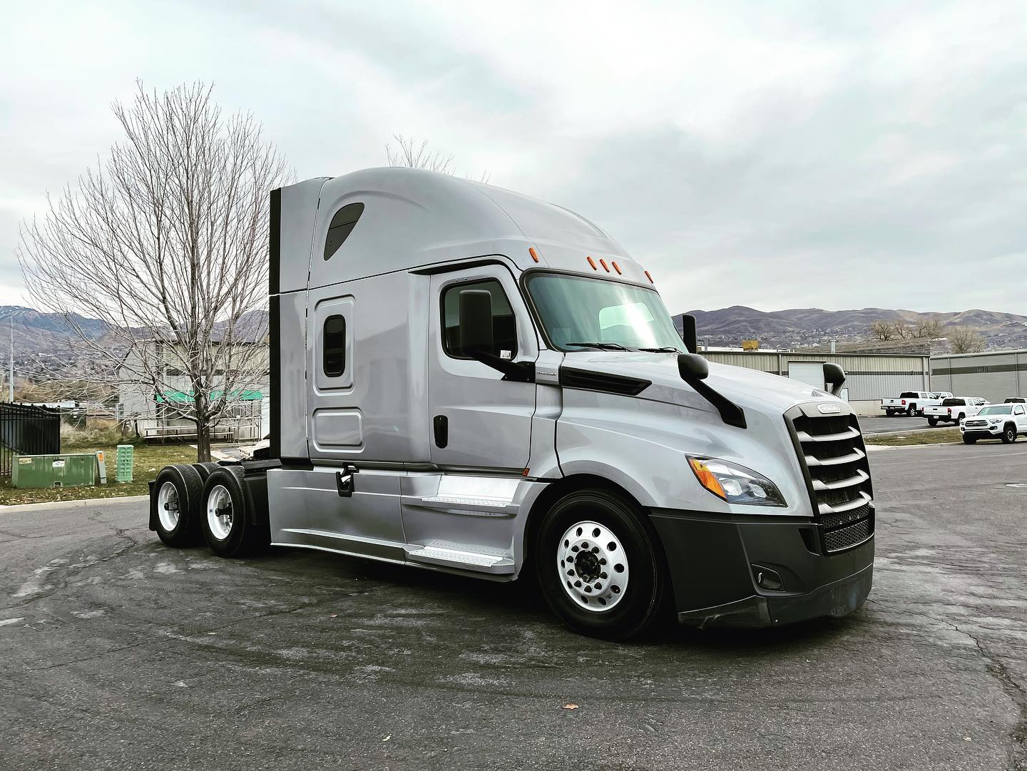 Just in. 2019 Freightliner... - Big Rig Truck Sales LLC
