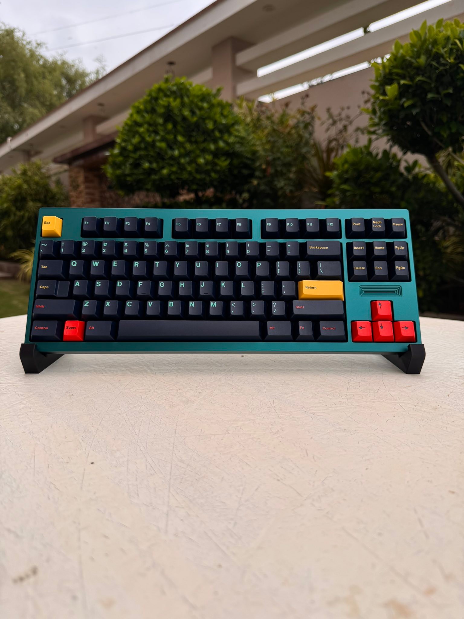Custom keyboard build with gmk metropolis