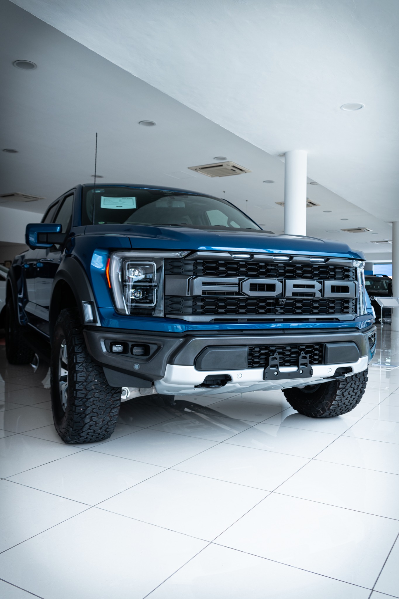 Olvídate de las pickup’s aburridas con... - Ford Riviera Maya