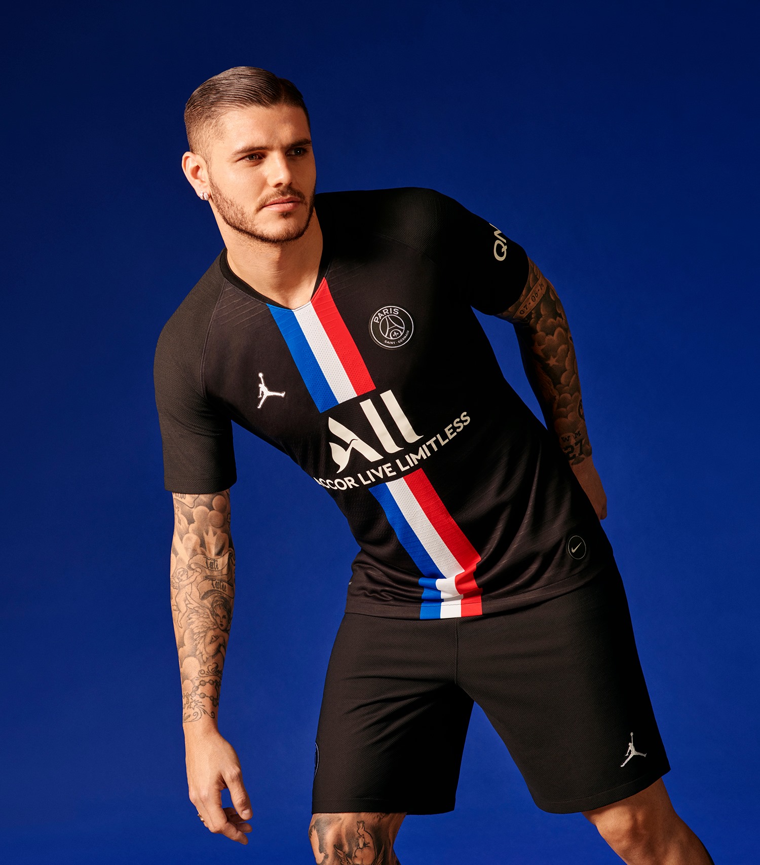 DAMNNNNN! 😍🤤 The new PSG x Jordan 19/20 fourth kit is something