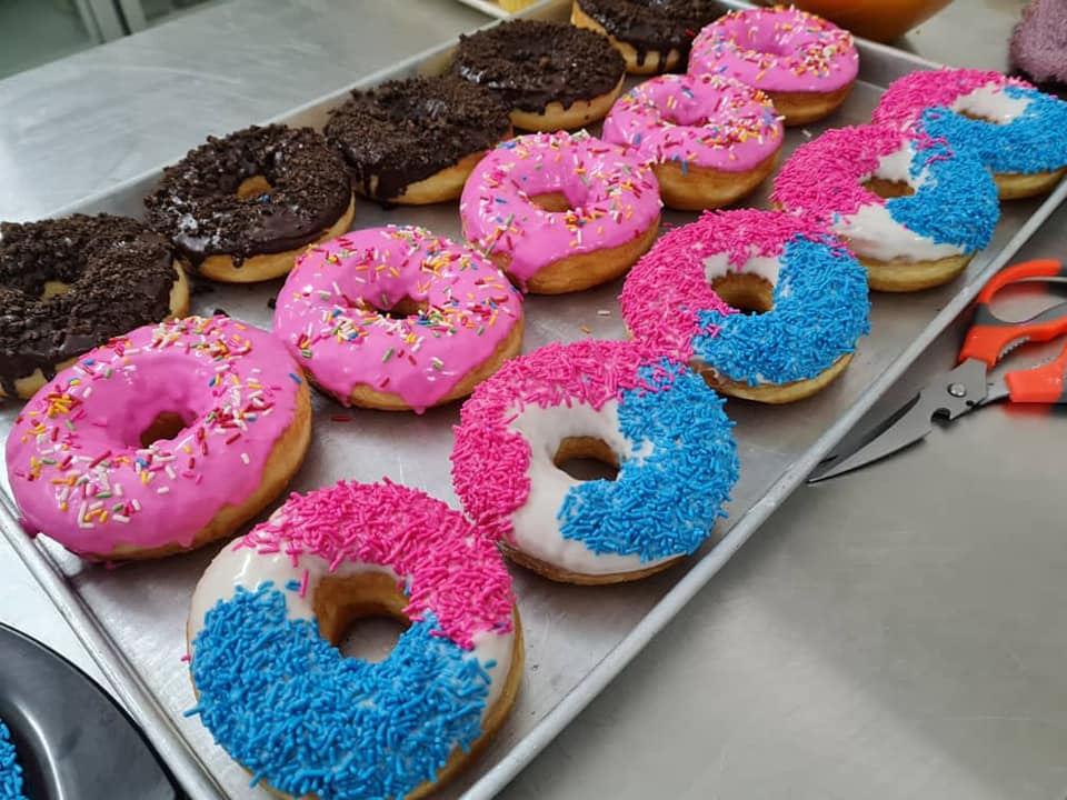 🍩 Ahli baru keluarga... - Azza Bakery, Kempas Utama, Johor | Facebook