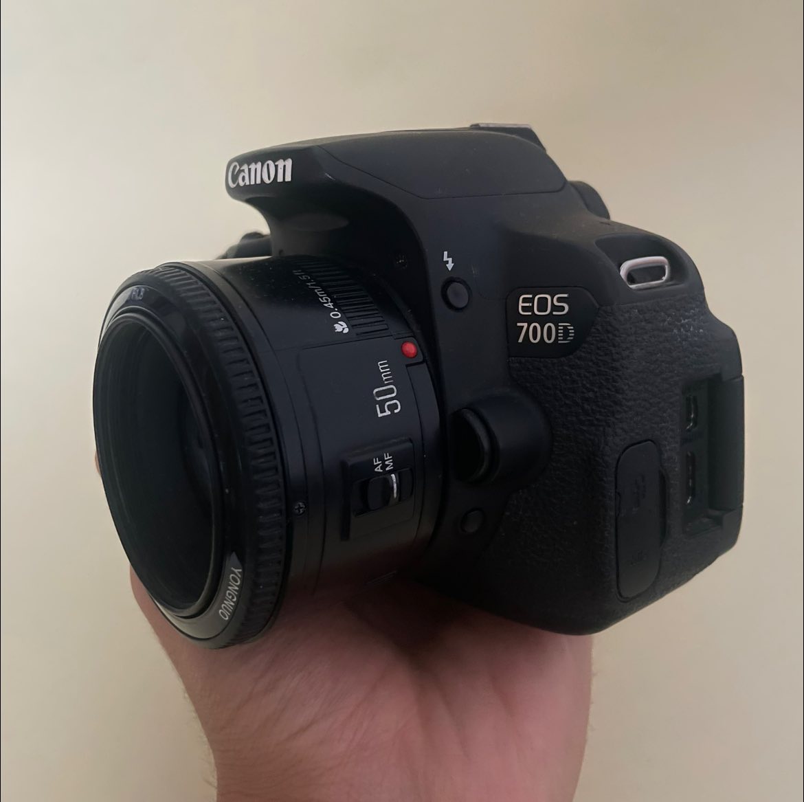 Appareil Photo Hybride Canon EOS 700D + Objectif 50mm - Noir, Neuf Dans Son Emballage D'origine