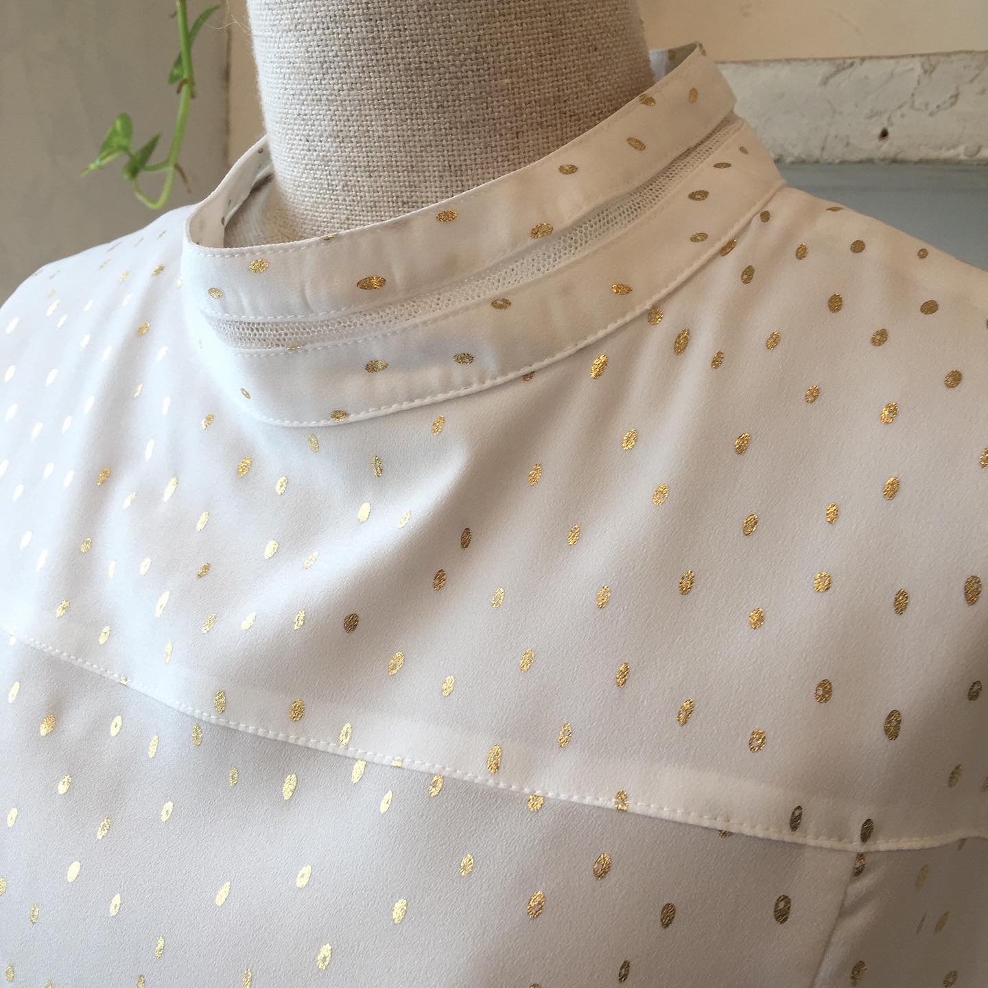 NEW IN】 ‪レディース‬ ‪NOMBRE IMPAIR ‬ ‪ゴールド箔プリント 半袖‬ 