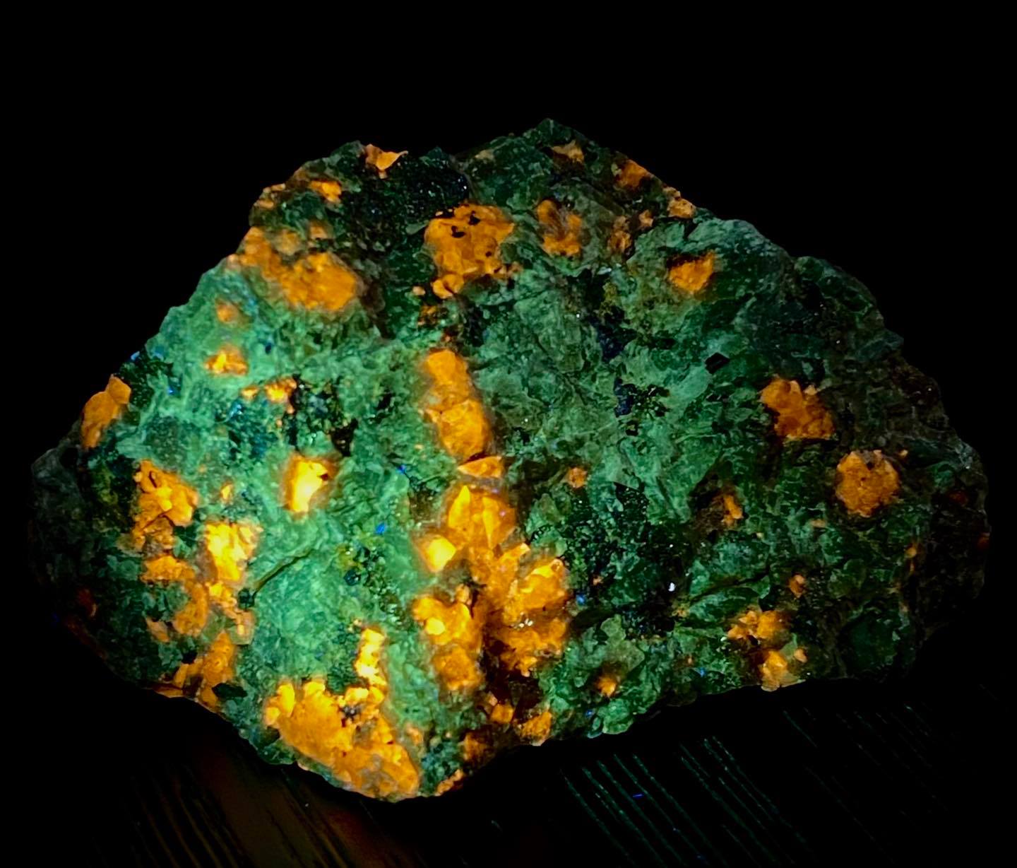 艾咪天然水晶屋 - 🔥🔥🔥 来自美国的火焰石 🔥🔥🔥（RM90/个） 火焰石是一种 #不可思议的石头，它能...