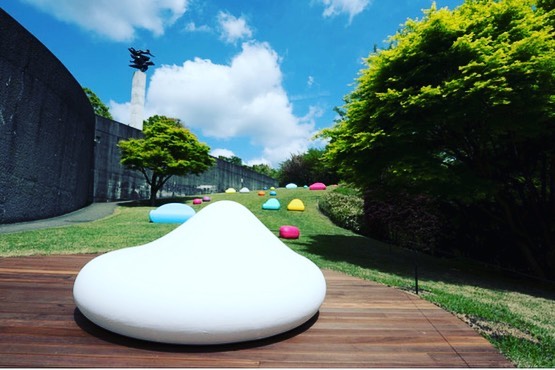 Project by 彫刻の森美術館「ポケっと。」🐞 美術館入ってすぐに目に