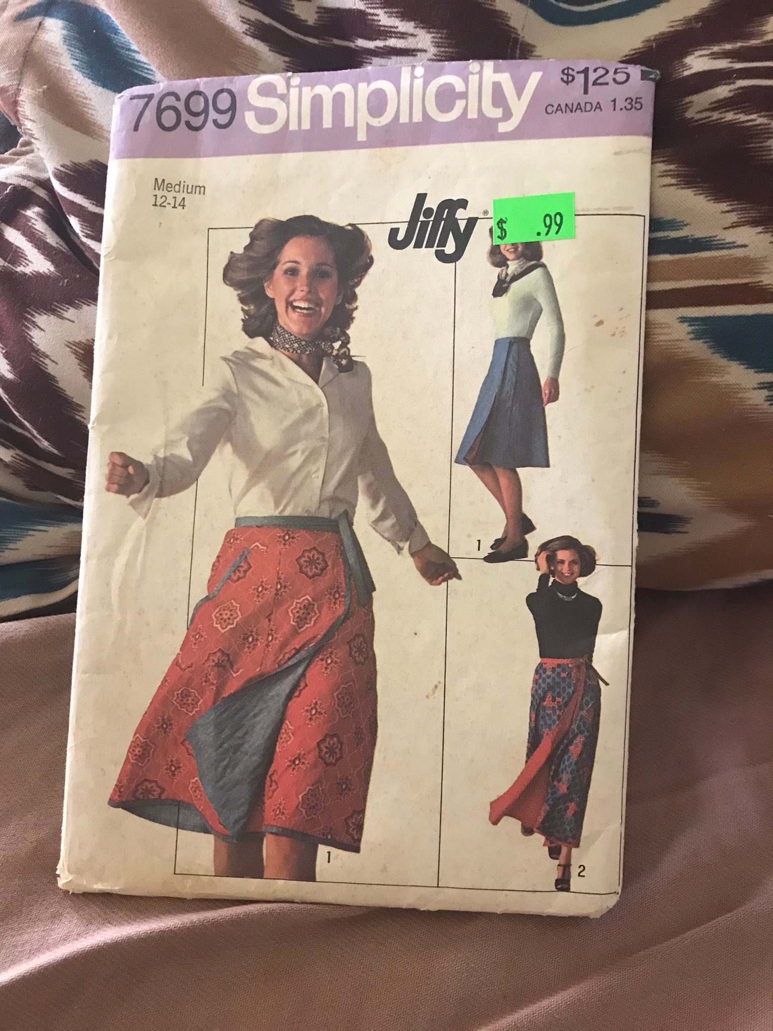 昭和レトロ　洋裁 1976 Simplicity pattern 7699 for denim and flannel dresses