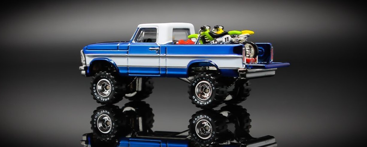 Hot Wheels Texas Drive 'Em Debut Series Classics 5 Produced 2009