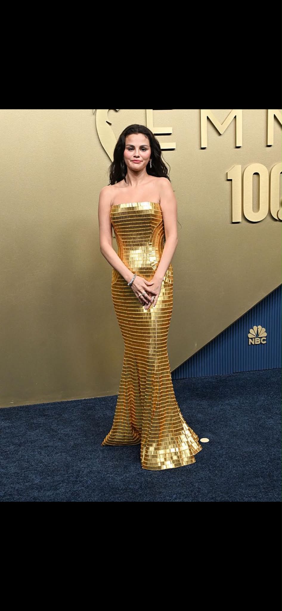 Selena Gomez arrived on the Emmys' golden carpet in a gold dress that looked like it had been pulled from another era. Everyone was talking about her look… until one comment changed