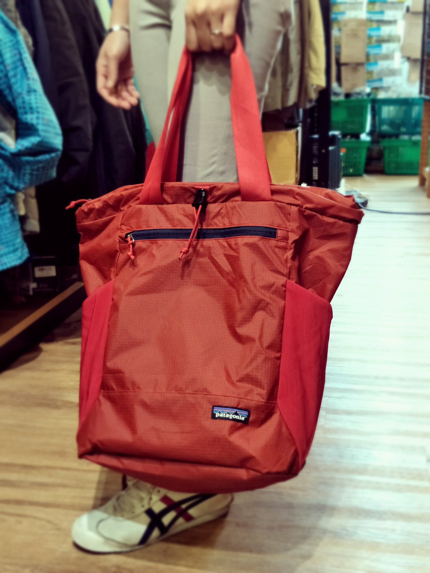 patagonia red nylon tote backpack Atom Pack 20L Wandering Woods: Sound Blue 20L profile performance of a couriers tote Canopy Green Terravia Tote Pack