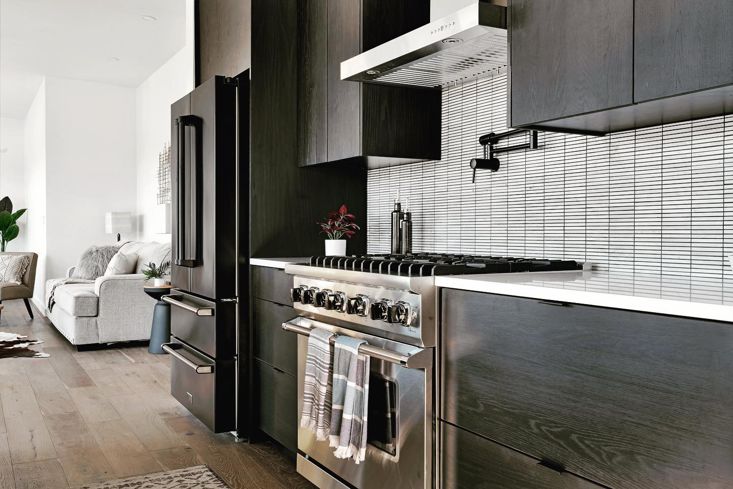 Modern Shacks - Move into this new Modern Shack with an in... | Facebook